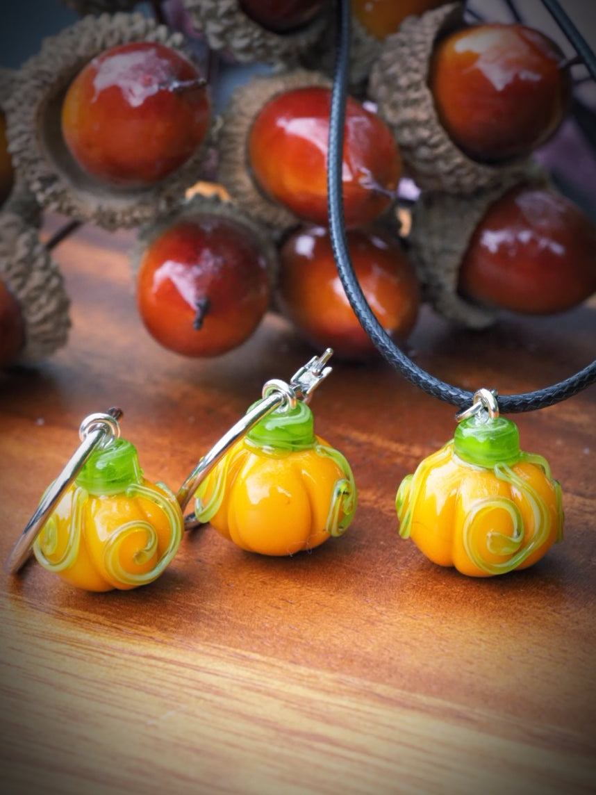 π Cottage Pumpkin Earrings