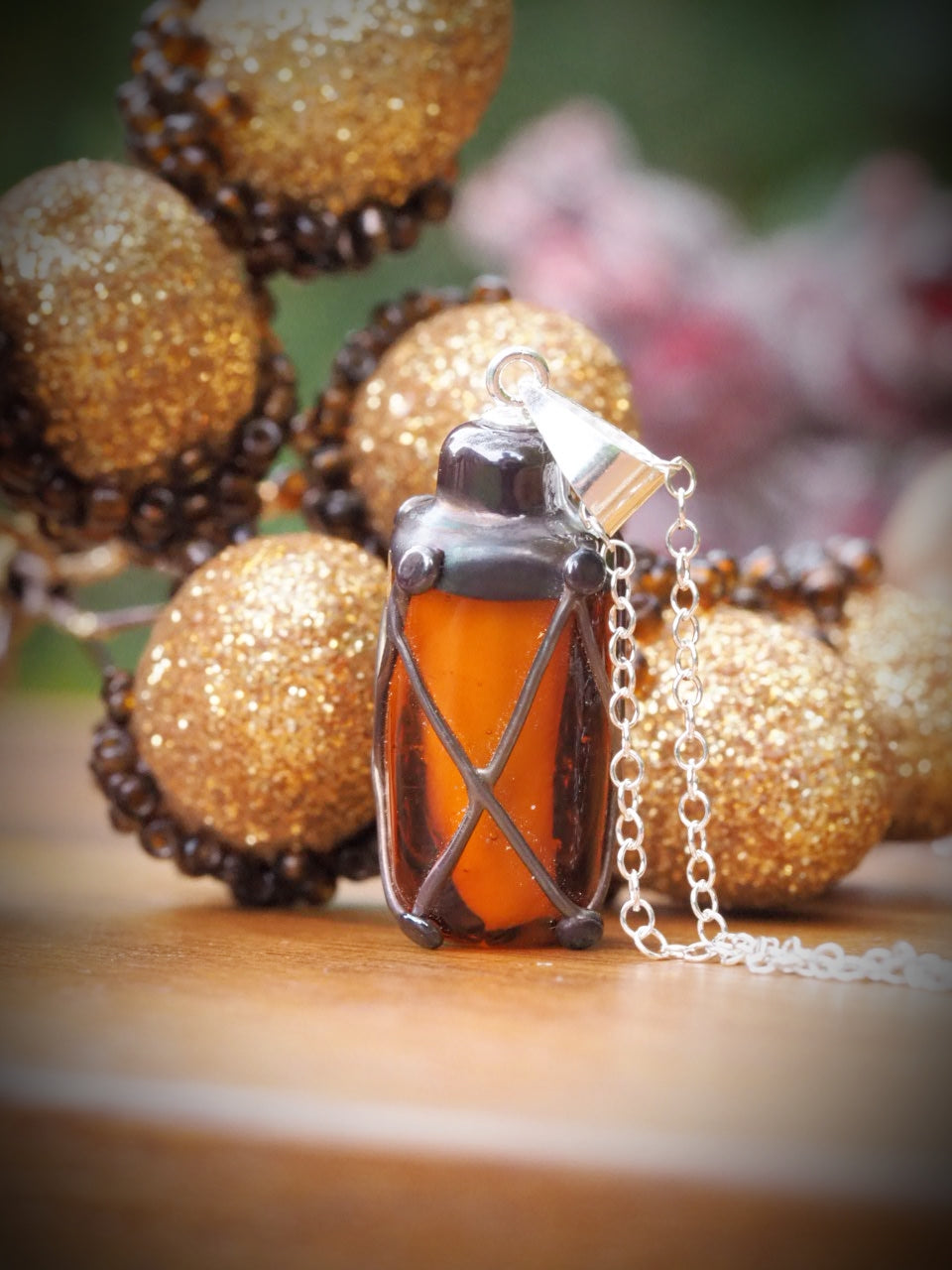 🕯️ Harvest Glow Lantern Necklace