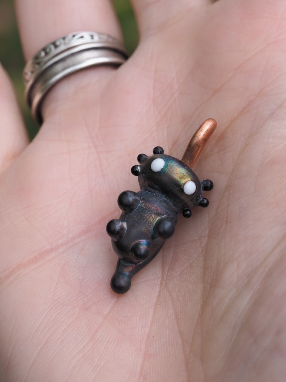 Metallic Axolotl Pendant 🖤✨